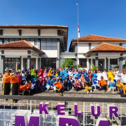 KEGIATAN SENAM BERSAMA DI KELURAHAN MRANTI