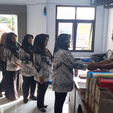 Silahturahmi SD N 2 Mranti kepada Kelurahan Mranti